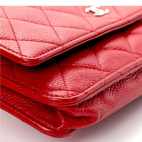 Caviar quilter CHANEL WOC (red) - Picture 4 of 8